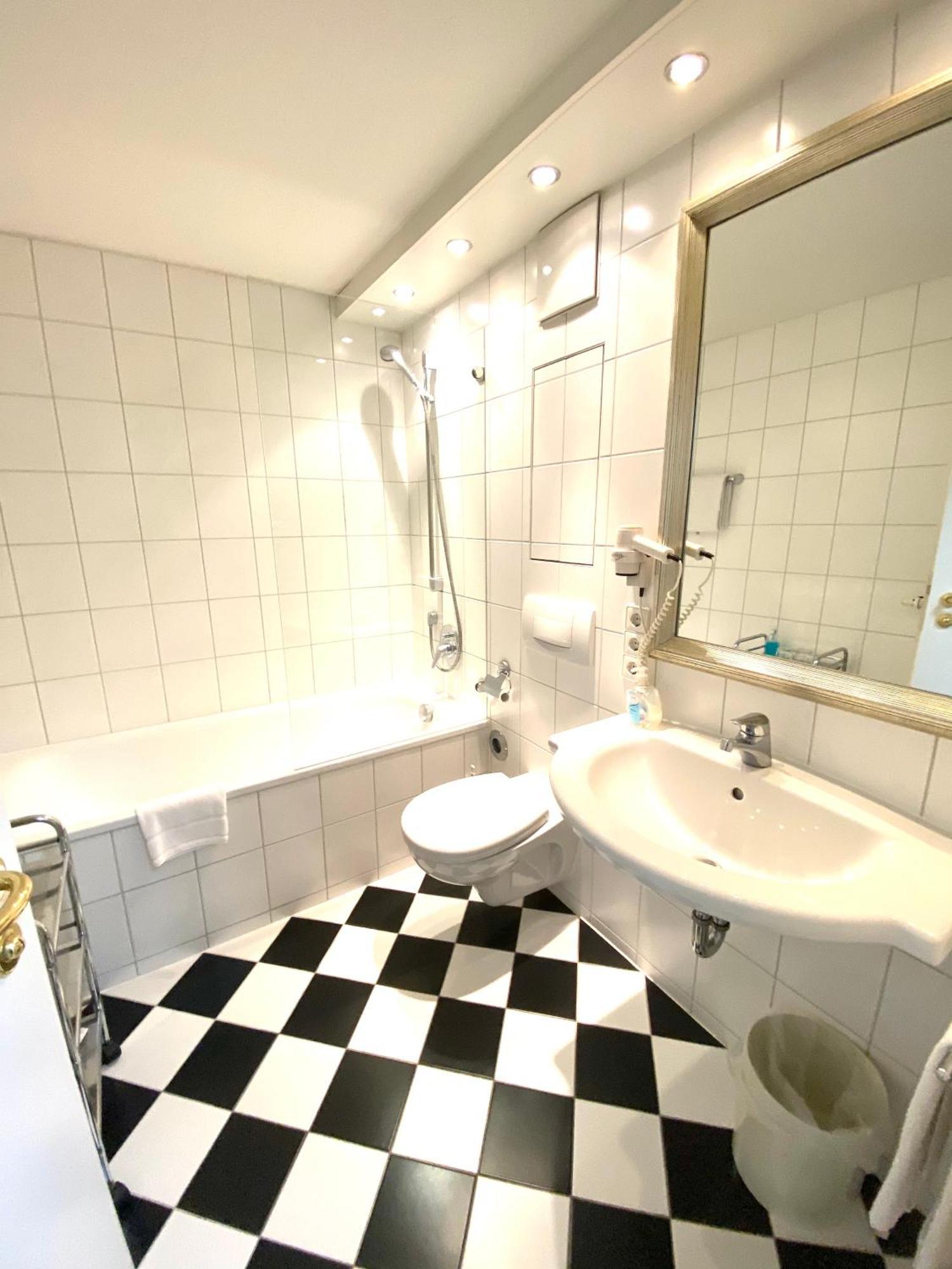 Rebgarten Hotel Schulgasse Равенсбург Стая снимка